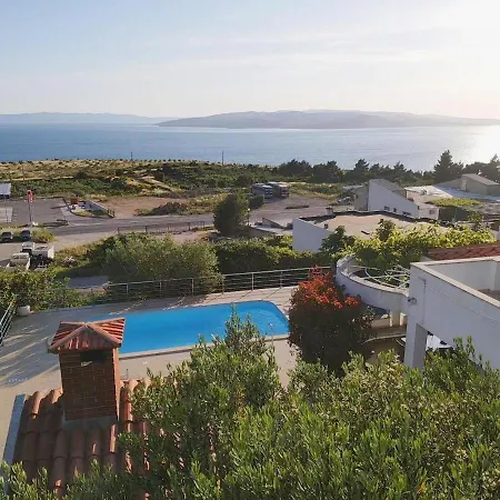 Holiday home Family Friendly House With A Swimming Pool - 19796 *