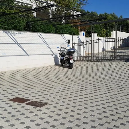 Family Friendly House With A Swimming Pool - 19796 Holiday home Makarska